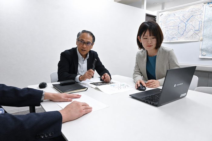 現場打ち合わせ